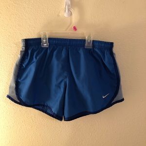 nike short